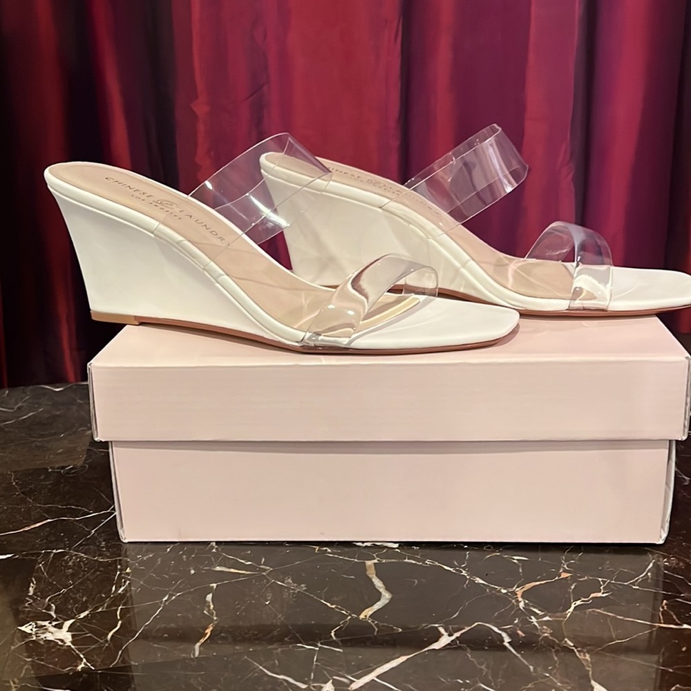 Chinese Laundry Tann Wedge Sandals, White size 9.5M